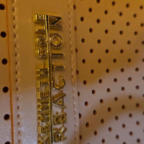 Kenneth Cole Reaction Tote Bag - Picture 3 of 10